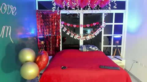 Snapshot of mialoraine chatting on February 15, 2026, 2:52 am Mia 3 online show from February 15, 2026, 2:52 am