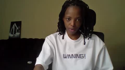 Muffin online show from April 12, 2026, 6:46 pm