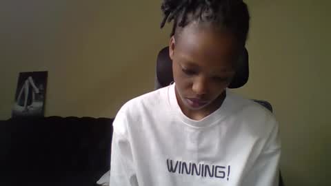 Muffin online show from April 13, 2026, 2:44 pm