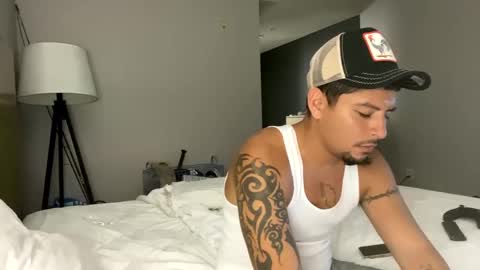 miamiclos1 online show from January 29, 2025, 3:12 am