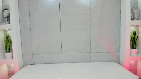 Mia Mistrex online show from October 19, 2025, 4:02 am