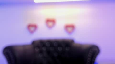 Mia   -5 7001400 Follow  online show from February 22, 2025, 3:58 pm