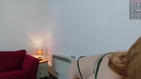 Snapshot of miamoon123 chatting on November 13, 2025, 1:10 pm miamoon123 online show from November 13, 2025, 1:10 pm