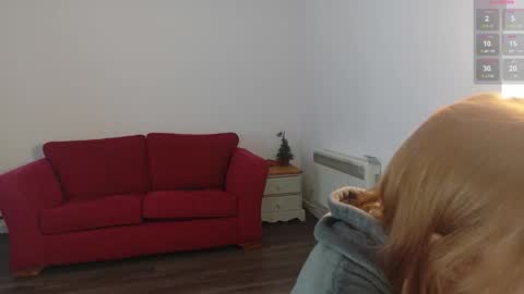 Snapshot of miamoon123 chatting on December 2, 2025, 2:45 pm miamoon123 online show from December 2, 2025, 2:45 pm