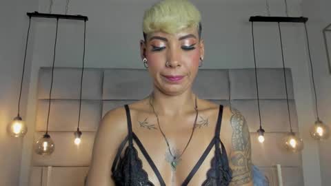 Mia Morgann online show from January 24, 2025, 3:02 pm