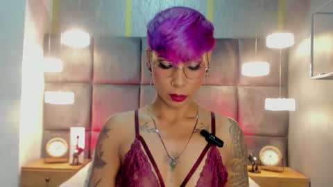 Mia Morgann online show from September 28, 2025, 2:00 pm