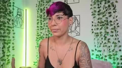 Mia Morgann online show from May 21, 2026, 2:02 pm