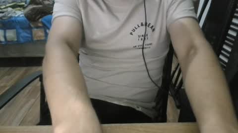 miamorr_ online show from April 9, 2026, 7:58 am