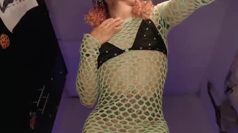 Snapshot of miancuntydoll chatting on October 4, 2025, 2:48 pm MianCuntyDoll online show from October 4, 2025, 2:48 pm