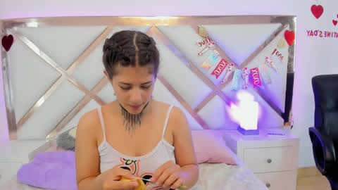 Sweetie Mia online show from February 11, 2025, 9:56 pm