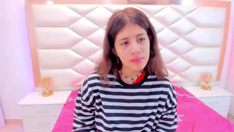 Sweetie Mia online show from March 4, 2025, 12:22 pm