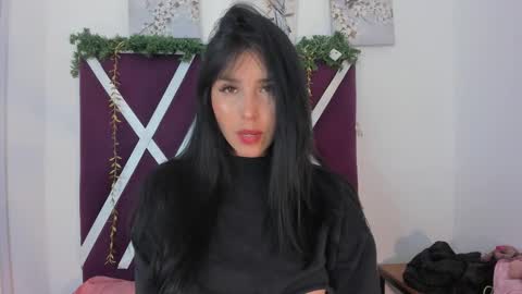 Mia Quevedo online show from November 18, 2025, 12:09 pm