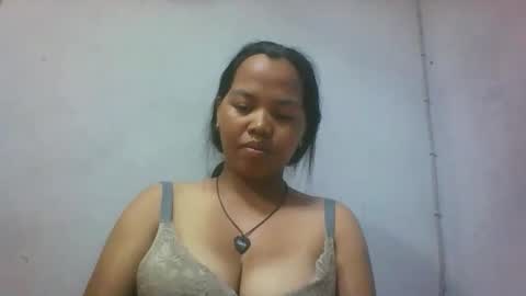 Snapshot of miarii chatting on April 21, 2026, 4:23 pm miarii online show from April 21, 2026, 4:23 pm