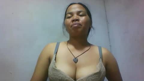 Snapshot of miarii chatting on May 27, 2026, 4:37 pm miarii online show from May 27, 2026, 4:37 pm