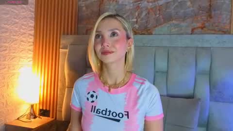 Snapshot of miaroldan chatting on July 14, 2026, 12:22 pm miaroldan online show from July 14, 2026, 12:22 pm