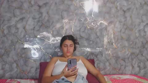Snapshot of miarouse1531 chatting on April 18, 2026, 5:06 pm miarouse1531 online show from April 18, 2026, 5:06 pm