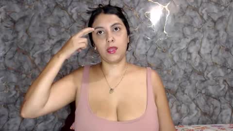 Snapshot of miarouse1531 chatting on May 30, 2026, 5:48 am miarouse1531 online show from May 30, 2026, 5:48 am