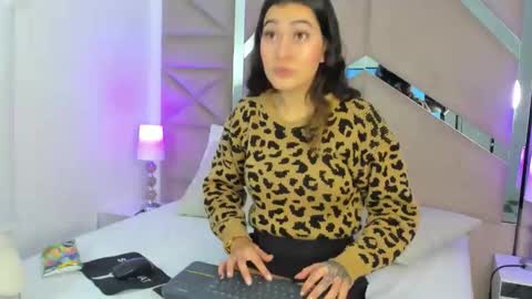 miasr_ online show from November 18, 2025, 4:55 pm