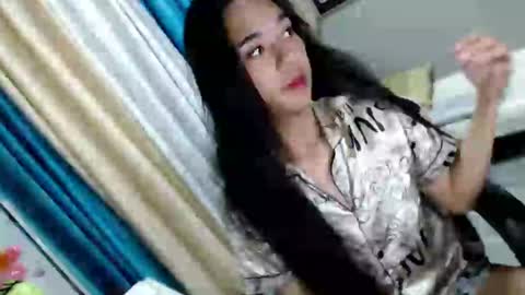 Mia online show from January 13, 2025, 7:21 pm