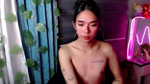 Mia online show from January 9, 2026, 10:29 am