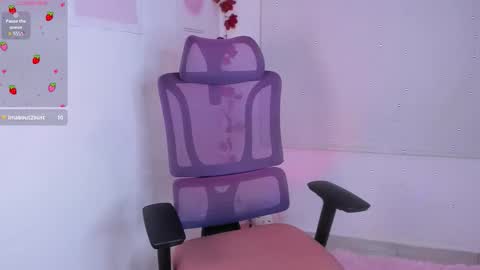 Mia Wilsson online show from November 14, 2025, 12:42 am