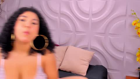 Snapshot of miawoderfull chatting on January 6, 2025, 3:31 am Mia online show from January 6, 2025, 3:31 am