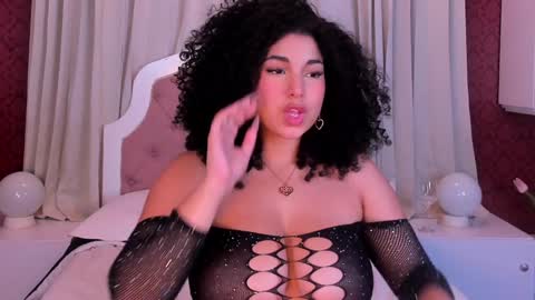 Snapshot of miawoderfull chatting on January 24, 2025, 4:27 am Mia online show from January 24, 2025, 4:27 am