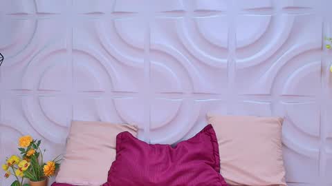 Snapshot of miawoderfull chatting on January 27, 2025, 5:47 am Mia online show from January 27, 2025, 5:47 am