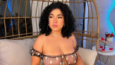 Snapshot of miawoderfull chatting on February 21, 2025, 3:34 am Mia online show from February 21, 2025, 3:34 am