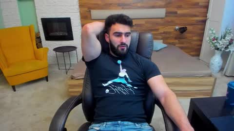 MicahLane online show from November 15, 2025, 5:27 am