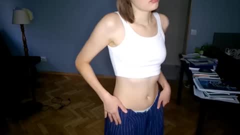 Luna online show from October 23, 2025, 1:54 pm