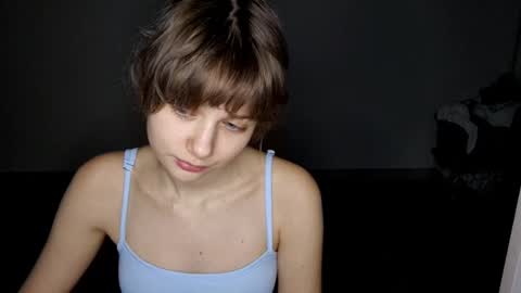 Luna online show from November 15, 2025, 2:24 pm