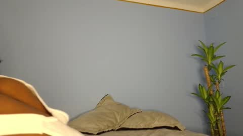 Snapshot of michael_godness_ chatting on October 6, 2025, 2:20 am Michael online show from October 6, 2025, 2:20 am