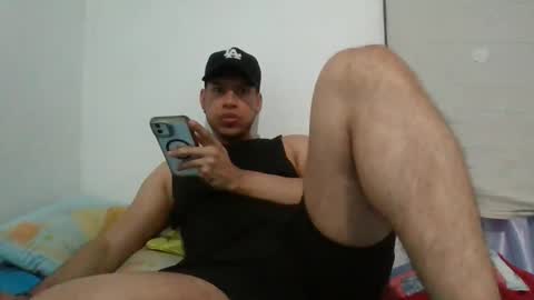 Michael Jones Modelo Independiente online show from October 29, 2025, 3:09 am