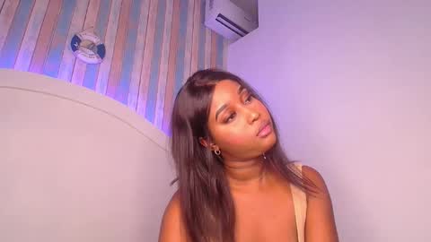 Snapshot of michaelacox chatting on December 4, 2025, 7:33 pm Michel online show from December 4, 2025, 7:33 pm