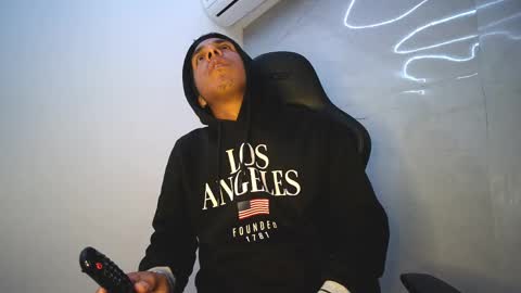 Michael online show from October 15, 2025, 3:50 am