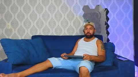 Snapshot of michaell_twink chatting on March 4, 2025, 12:50 am Michaell online show from March 4, 2025, 12:50 am