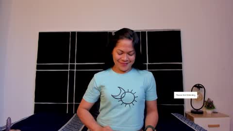 michel_vg online show from May 16, 2026, 11:31 am