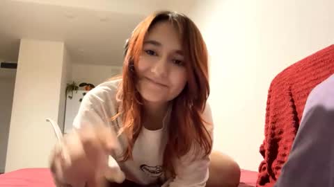 Snapshot of michelinacaneza chatting on December 19, 2025, 4:41 am Mary online show from December 19, 2025, 4:41 am