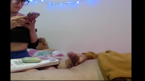 Snapshot of michell_bunny13 chatting on February 25, 2026, 3:49 am Michell online show from February 25, 2026, 3:49 am