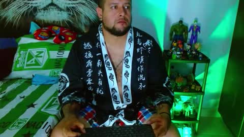 michell_myers online show from December 17, 2025, 1:06 pm