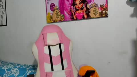 michell_smiths online show from July 19, 2026, 5:55 am