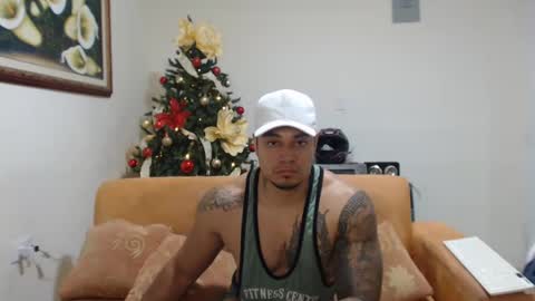 Snapshot of michelle_allen0104 chatting on December 5, 2024, 9:06 am michelle_allen0104 online show from December 5, 2024, 9:06 am