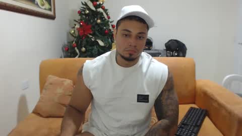 Snapshot of michelle_allen0104 chatting on January 16, 2025, 4:38 am michelle_allen0104 online show from January 16, 2025, 4:38 am