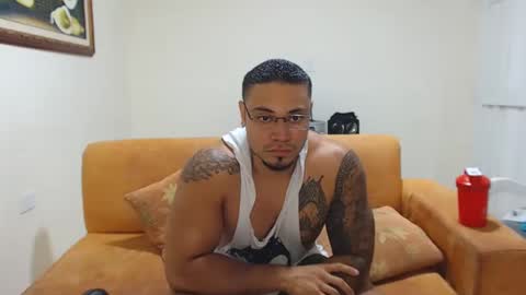 Snapshot of michelle_allen0104 chatting on February 10, 2025, 4:30 am michelle_allen0104 online show from February 10, 2025, 4:30 am