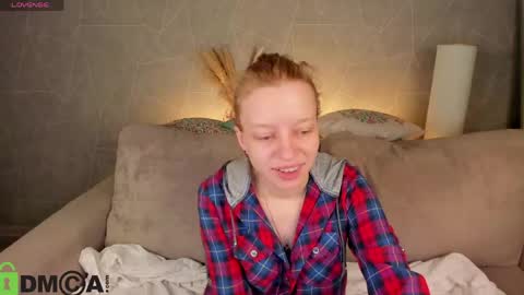 michelle_blond online show from March 22, 2026, 7:45 am