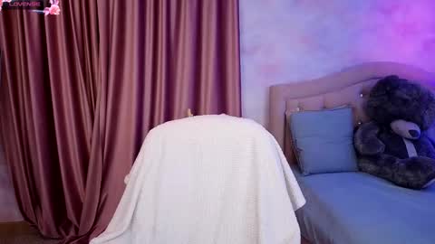 Snapshot of michelle_fils chatting on February 2, 2026, 10:52 pm Call me princess online show from February 2, 2026, 10:52 pm