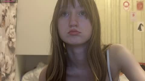 Snapshot of michelle_neely chatting on October 28, 2025, 9:39 pm michelle_neely online show from October 28, 2025, 9:39 pm