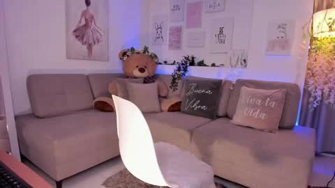 Snapshot of michelle_se chatting on December 29, 2024, 12:20 am Michelle online show from December 29, 2024, 12:20 am