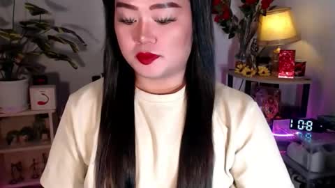 Snapshot of michellechannelxxx chatting on October 26, 2025, 12:00 pm Michelle online show from October 26, 2025, 12:00 pm